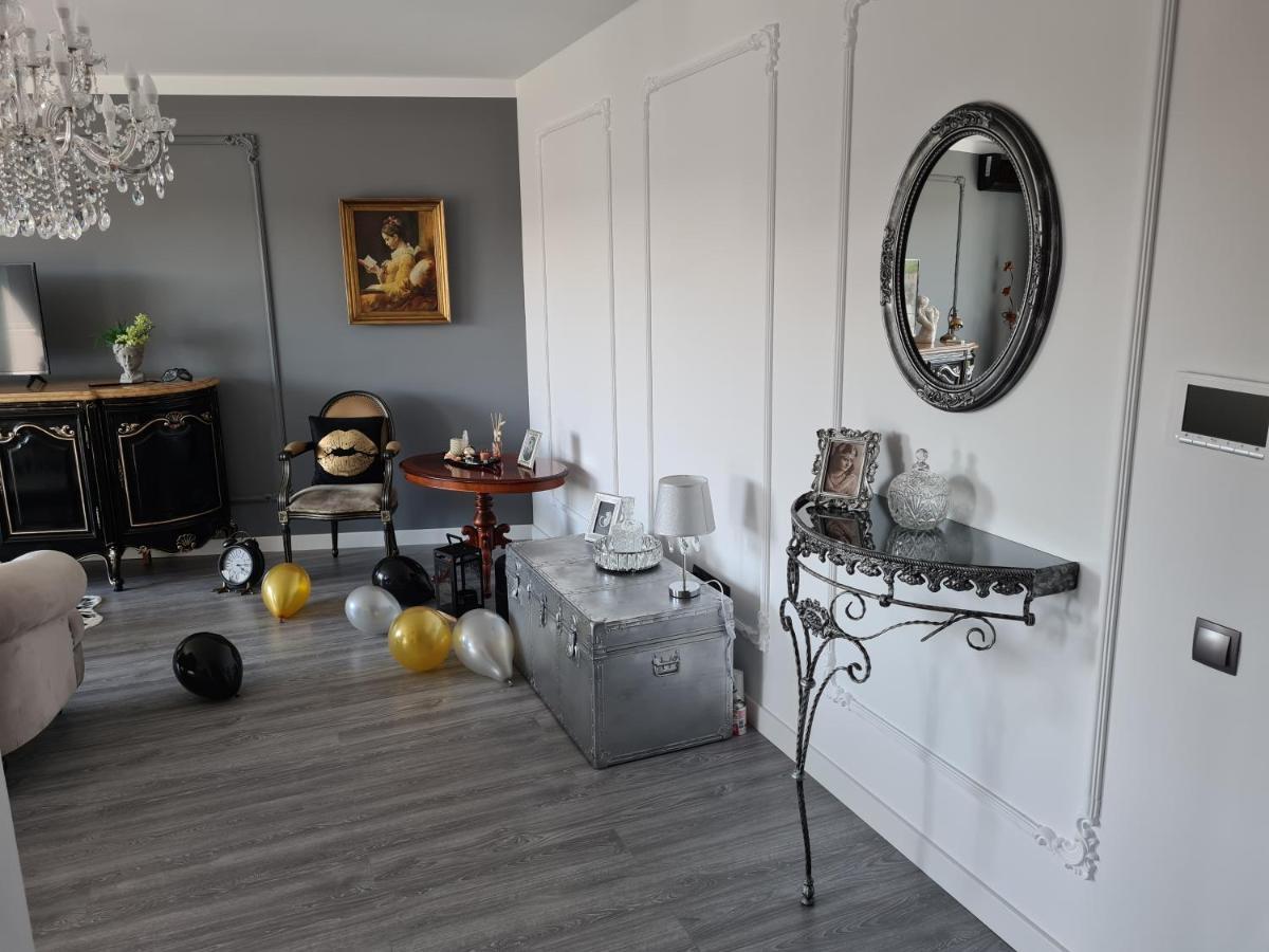 Parisian Apartment Cluj Εξωτερικό φωτογραφία