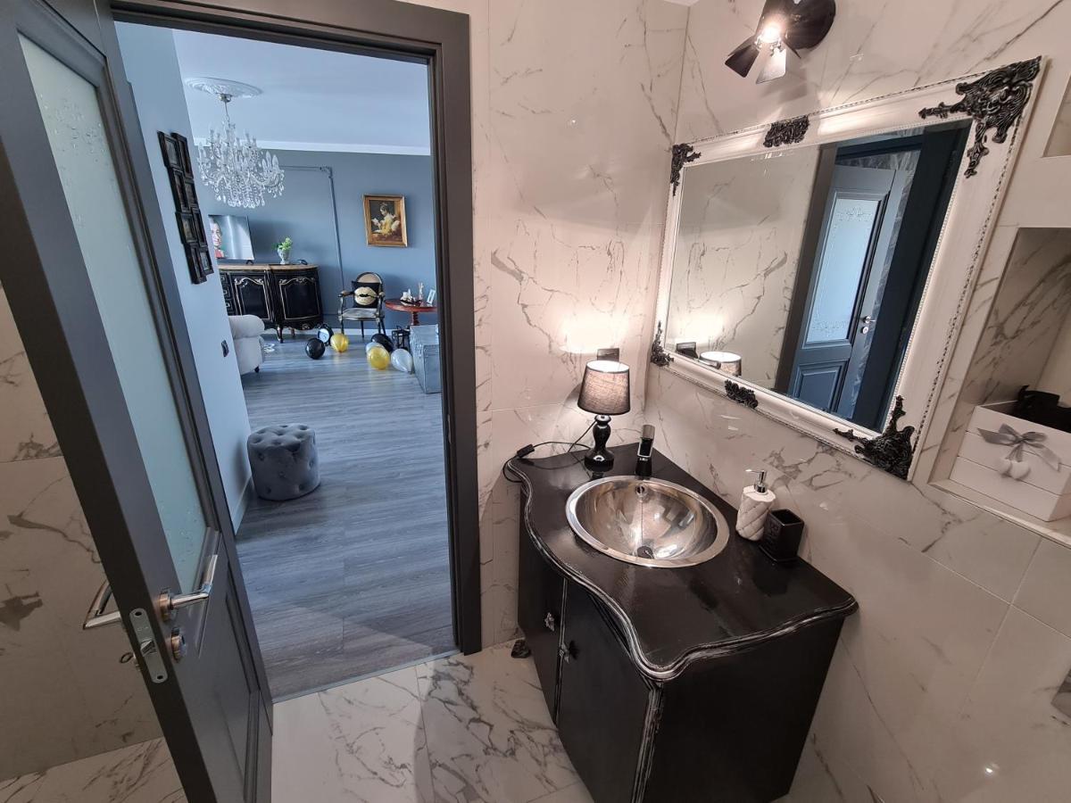 Parisian Apartment Cluj Εξωτερικό φωτογραφία